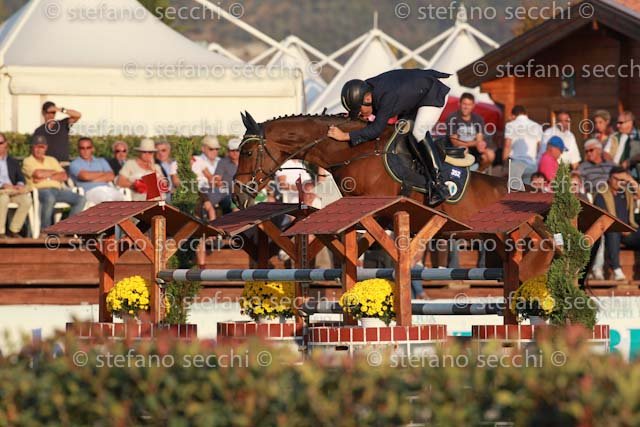 TONALI_ISEA_GIO CAV 2011_SS3_8023.jpg